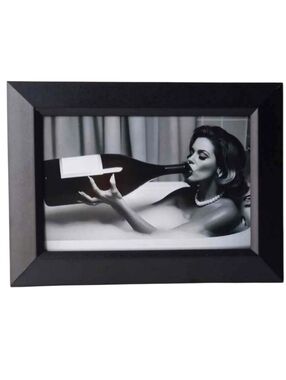 Vintage Wine Drinkin Party bathtub Retro Funny party Fun Framed photo  Housewife